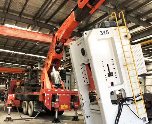 吉安青原附近随车吊出租，轻松解决运输难题